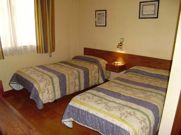Hostal Suárez Madrid Camera foto