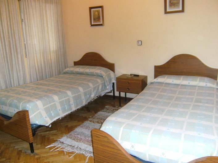 Hostal Suárez Madrid Esterno foto