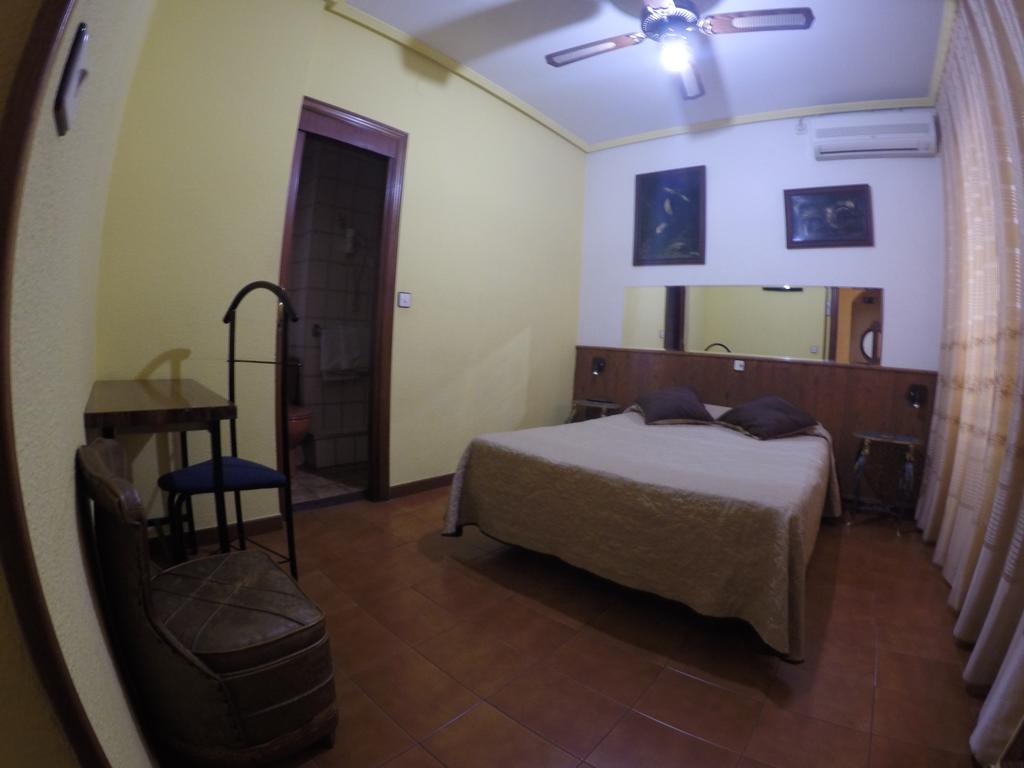 Hostal Suárez Madrid Esterno foto